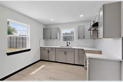 2825 Bamboo Street, Mesquite, TX 75150 - Photo 11