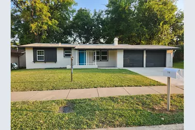 2206 Huntington Drive, Arlington, TX 76010 - Photo 1