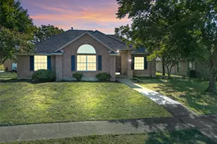 2800 Boyd St, Ennis, TX 75119 - Photo 3