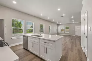 1541 Sophia Ave, Stephenville, TX 76401 - Photo 5