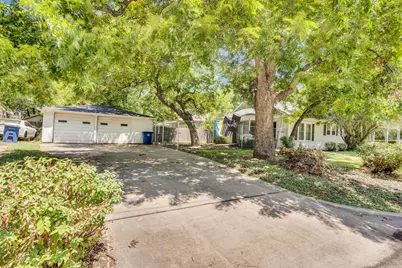 110 W Lampasas Street, Ennis, TX 75119 - Photo 25