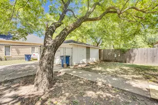 110 W Lampasas St, Ennis, TX 75119 - Photo 23