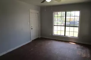 1642 Pearl Ave, Wichita Falls, TX 76301 - Photo 9