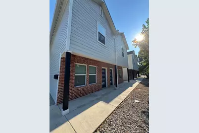 1505 Park Street #B, Commerce, TX 75428 - Photo 1
