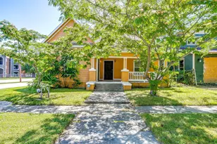 351 Pennsylvania Ave, Fort Worth, TX 76104 - Photo 1