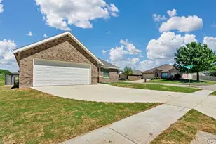 4036 Tarpon Springs Dr, Fort Worth, TX 76123 - Photo 3