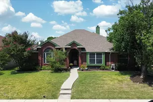 423 N Winding Oaks Dr, Wylie, TX 75098 - Photo 3