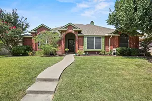 423 N Winding Oaks Dr, Wylie, TX 75098 - Photo 1