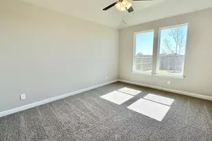 10620 Zircon Ln, Fort Worth, TX 76036 - Photo 5