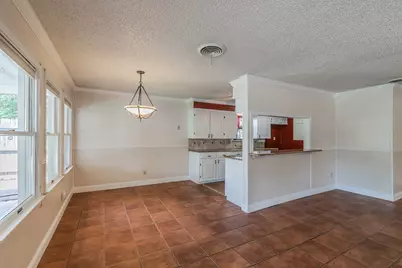 5828 Westcrest Drive W, Edgecliff Village, TX 76134 - Photo 9