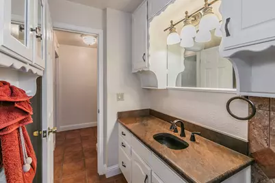 5828 Westcrest Drive W, Edgecliff Village, TX 76134 - Photo 19