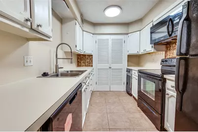 412 Hollyhill Lane, Denton, TX 76205 - Photo 11