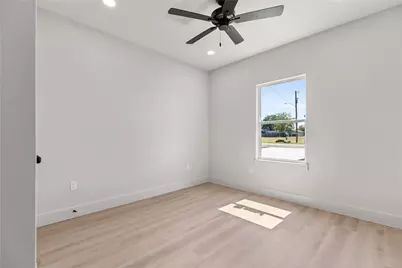 100 Arthur Avenue, McGregor, TX 76657 - Photo 9