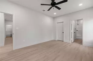 100 Arthur Ave, McGregor, TX 76657 - Photo 13