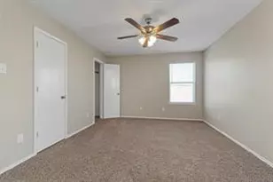 7045 Wax Berry Dr, Dallas, TX 75249 - Photo 11