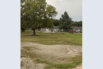 311 N 3rd Street, Grandview, TX 76050 - Photo 3