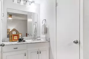 7924 Royal Ln, Dallas, TX 75230 - Photo 17