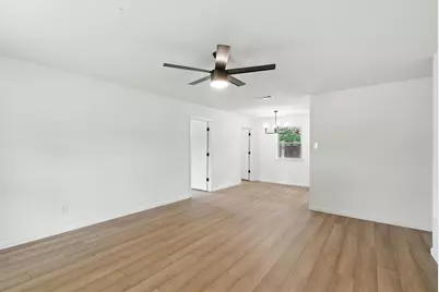 1024 Red Oak Street, Azle, TX 76020 - Photo 9