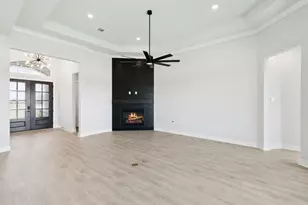 121 Swan Lake Dr, Waxahachie, TX 75165 - Photo 7