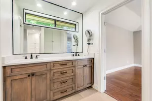 13027 Harkness Dr, Dallas, TX 75243 - Photo 29