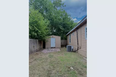 605 E Hickory Street, Kaufman, TX 75142 - Photo 17