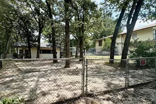 111 Thunderbird Dr, Mabank, TX 75156 - Photo 7