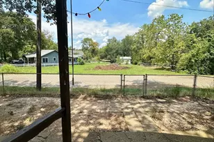 111 Thunderbird Dr, Mabank, TX 75156 - Photo 5