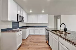 4033 Tarpon Springs Dr, Fort Worth, TX 76123 - Photo 13