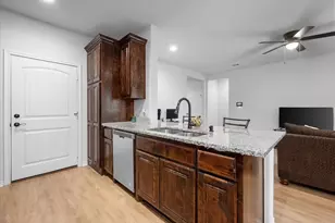 283 E Golden Oaks Dr, Mabank, TX 75156 - Photo 11