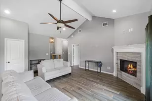 332 Kingdom Blvd, Lindale, TX 75771 - Photo 9