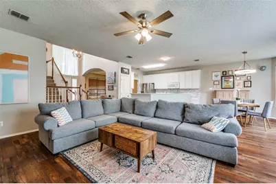 9513 Thorncliff Drive, Frisco, TX 75035 - Photo 7