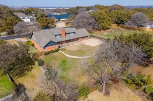 1421 Westover Ln, Westover Hills, TX 76107 - Photo 5