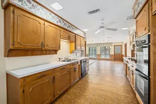 1421 Westover Ln, Westover Hills, TX 76107 - Photo 15