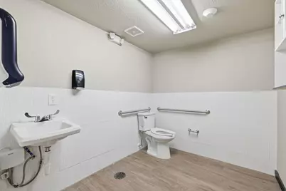 516 N Locust Street, Denton, TX 76201 - Photo 31