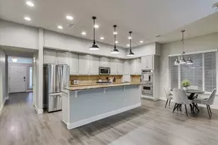 1717 Parkwood Dr, Grapevine, TX 76051 - Photo 5