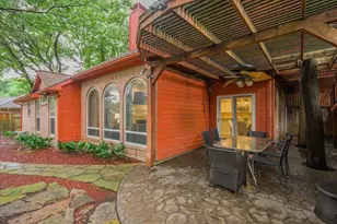 1717 Parkwood Dr, Grapevine, TX 76051 - Photo 23