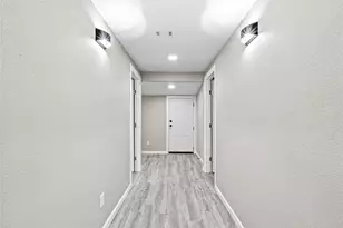 810 S Tyler St, Dallas, TX 75208 - Photo 17