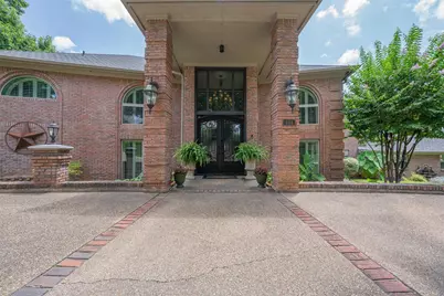 401 Canyon Creek Trail, Fort Worth, TX 76112 - Photo 3