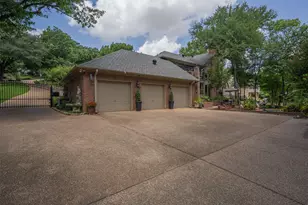 401 Canyon Creek Trail, Fort Worth, TX 76112 - Photo 35