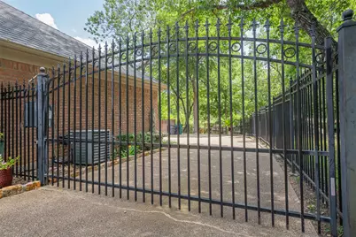 401 Canyon Creek Trail, Fort Worth, TX 76112 - Photo 29