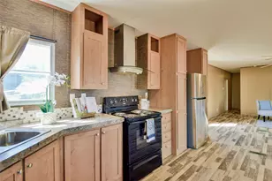 6631 Dayla Ct, Granbury, TX 76049 - Photo 9