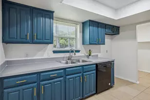 1138 Southwood Ct, Lewisville, TX 75067 - Photo 13