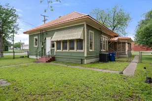 607 W Brown St, Ennis, TX 75119 - Photo 37