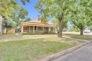 607 W Brown St, Ennis, TX 75119 - Photo 7