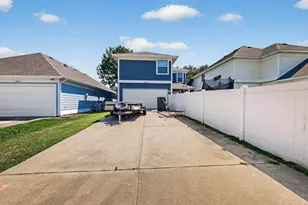 10165 Cedar Lake Dr, Providence Village, TX 76227 - Photo 19