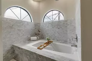 218 N Beacon St, Dallas, TX 75214 - Photo 9