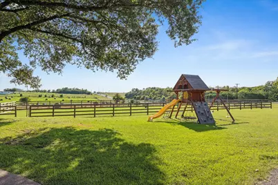 2275 W Moonlight Drive, Robinson, TX 76706 - Photo 33