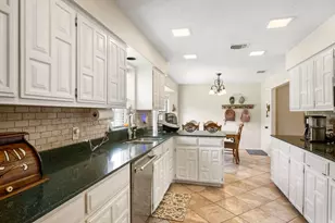 1001 Chasemore Dr, Mansfield, TX 76063 - Photo 15