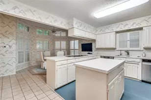 3840 Edgewater Dr, Bedford, TX 76021 - Photo 7