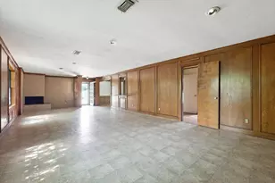 1516 W Seventh St, Irving, TX 75060 - Photo 7